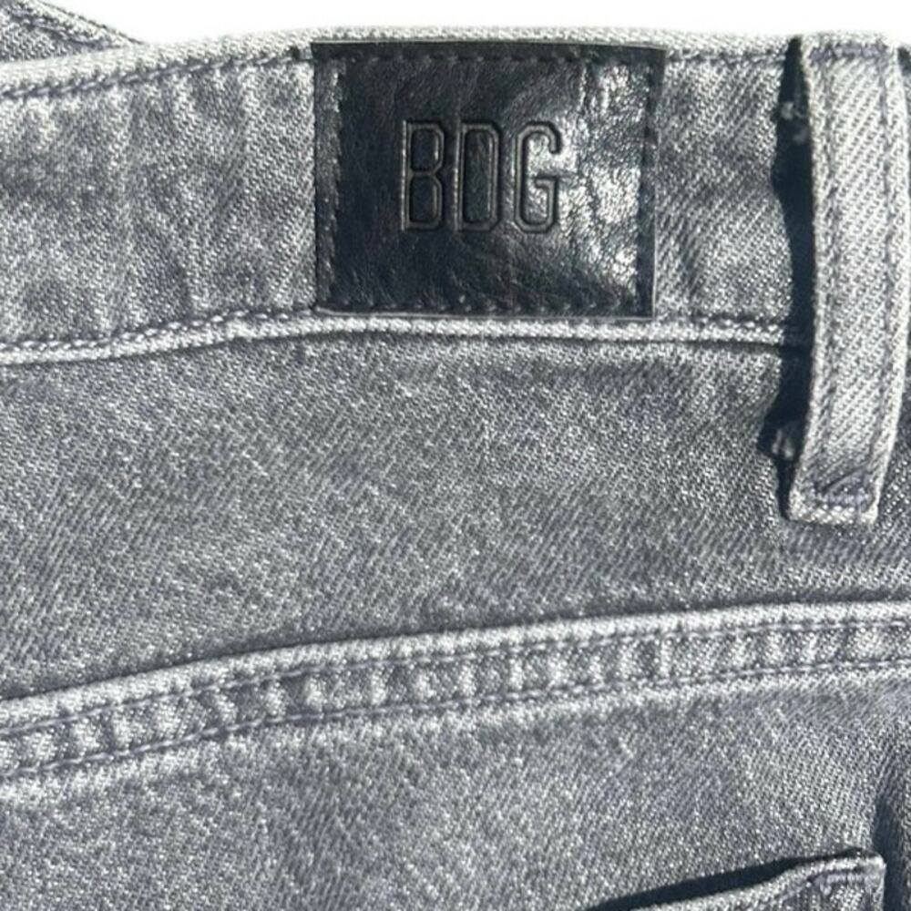BDG Urban Outfitters Black Denim Shorts Womens 29 High Rise Cuffed Mom Jean - Picture 3 of 4